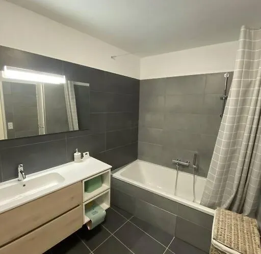 B32- T3-les Hauts Du Port-parking-clim-wifi-50m Du Port * Bonifacio (Corsica)